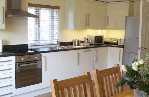 Oxford Apartment | Oxford Apartments 2 - Modern, beautiful Apartment fully furnished with parking