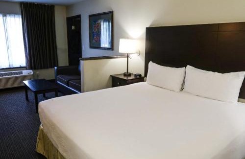 Hayden Island Hotel | Oxford Suites Portland - Jantzen Beach