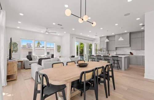 Clearwater Beach House | Oynx House & Jade House at the Gemma - 2 Amazing Homes Steps to Clearwater Beach