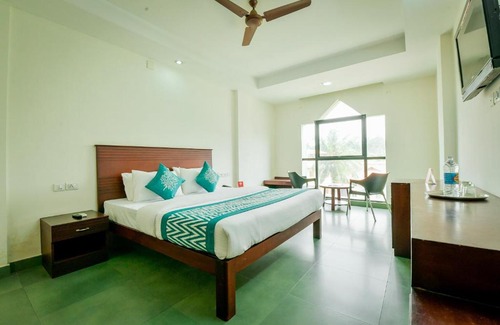 Kalpetta Hotel | OYO 15226 Crystal Residency