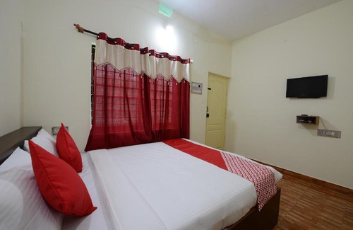 Kushalnagar Hotel | OYO 36676 Maharaja Comforts