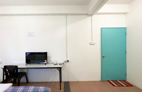 Lahad Datu Hotel | OYO 44112 Darvel Bay Travelodge