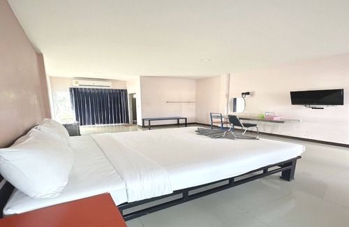 Sakon Nakhon Hotel | OYO 75467 Baan Siripornchai 2