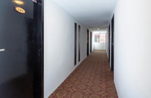 Tawau Hotel | OYO 89619 De Choice Hotel