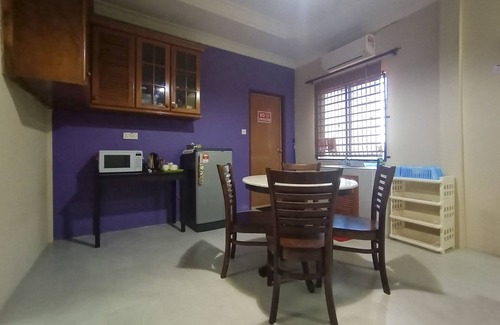 Miri House | OYO 90247 Homestay Canada Hill