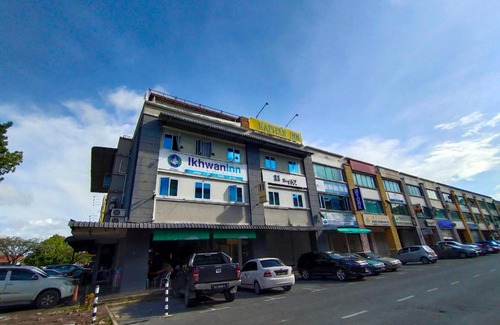 Bintulu Hotel | OYO 90248 Kapitan Inn