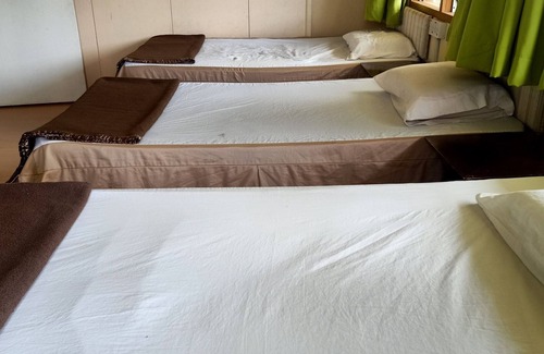 Tambunan Hotel | OYO 90366 Home Valley Guesthouse Tambunan