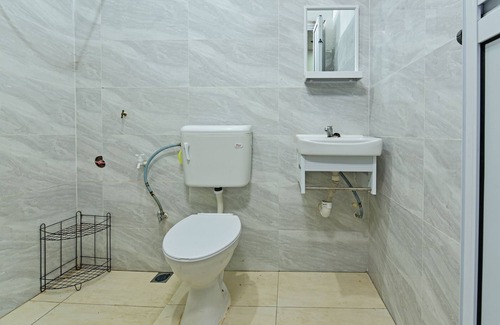 Dungun Hotel | Oyo 90596 Casaria Inn