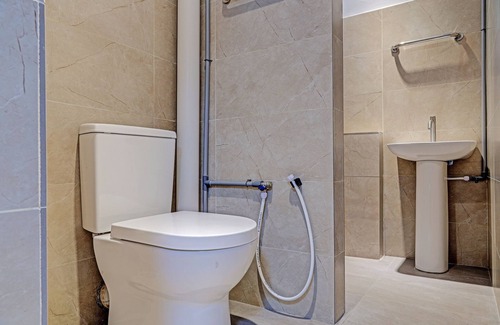 Sibu Hotel | OYO 90604 City Hotel