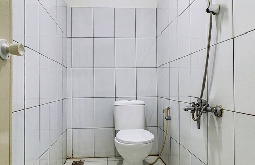 Ngamprah Hotel | OYO 90873 Orchid Guesthouse