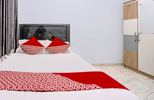 Lubuk Baja Hotel | OYO 92528 Nagoya House Syariah