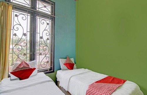 Pekanbaru Hotel | OYO 92872 Swakarya Guest House