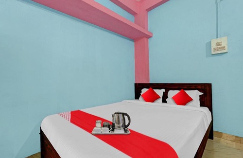 Beltola Hotel | OYO 92942 Hotel S Moonshine