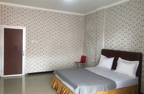 Samarinda Hotel | OYO 94667 Madina Homestay