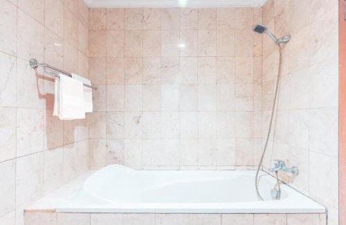 Cibinong Hotel | OYO 94759 Hotel Taman Cibinong