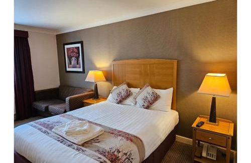 Blaby Hotel | OYO Blaby Westfield Hotel