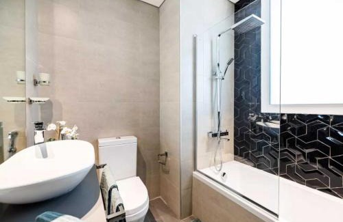 Al Barsha Apartment | OYO HOME 1458 Premium 1bed Apartment In Jvc Be