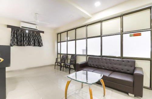 Udhna Hotel | OYO Hotel Siddhi Inn