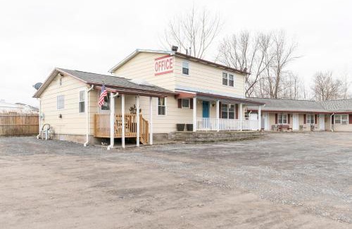 Seneca Falls Hotel | OYO Hotel Starlite Seneca Falls