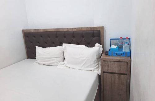 Jakarta Hotel | OYO Life 92883 Kost Ratana Cengkareng Syariah