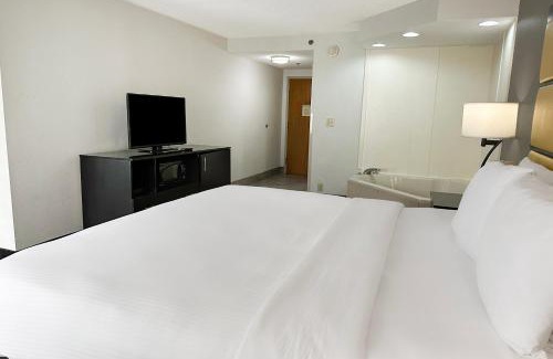 Tougaloo Hotel | OYO Townhouse Jackson - Ridgeland