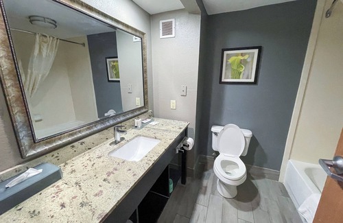 Tougaloo Hotel | OYO Townhouse Jackson/Ridgeland