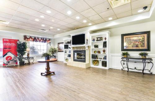 Central Oklahoma City Hotel | OYO Townhouse Oklahoma City Airport