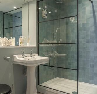 Mumbles Hotel | Oyster House