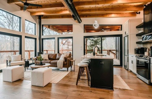 Rogers House | Ozark Modern Retreat