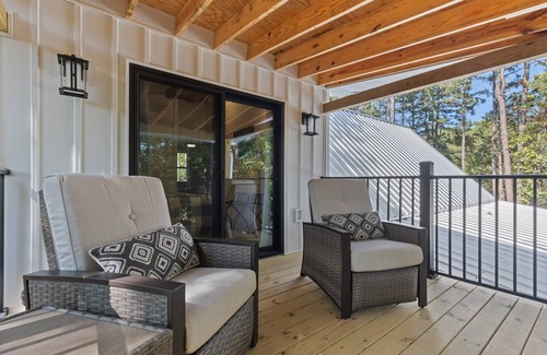 Shirley House | Ozark Shores- Lakefront, Hot Tub, Air Hockey