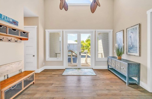 Marathon House | P04 - Spectacular 6 bedroom, 6 bath home is a rare beach front beauty with.
