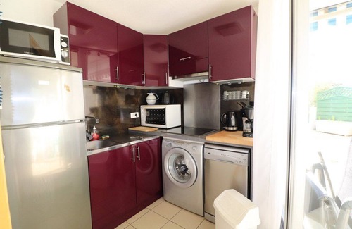 Le Grau-Du-Roi Apartment | P3 ground floor terrace 6 people swimming pool garage near beach shops