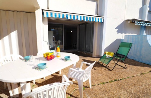 Le Grau-Du-Roi Apartment | P3 ground floor terrace 6 people swimming pool garage near beach shops