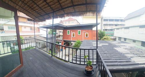 Old City House | Pa Rang cafe & art stay