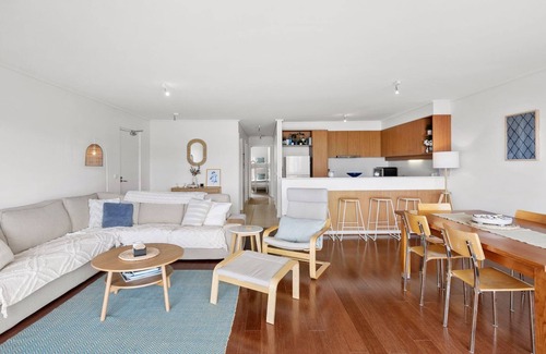 Lorne Apartment | Pacific Apartment 30 - Elegant Apartment With Stunning Ocean Views and Near Lorne Beach