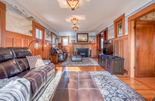Pacific City House | Pacific City Beach House - Meredith Lodging