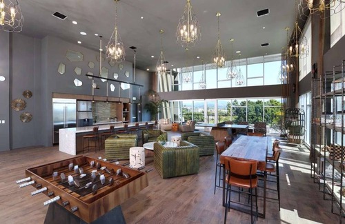 Lyon Street Apartment | Pacific Paradise 10 Min from Disneyland W/Pool&GYM