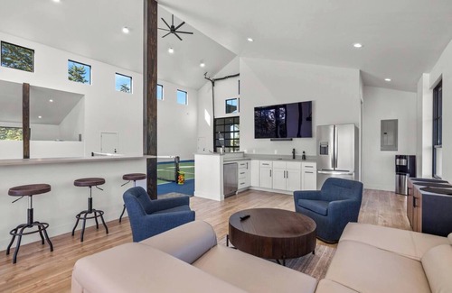 Whitefish House | Paddles Up Pickleball Retreat | 2 Kings, RV Parking
