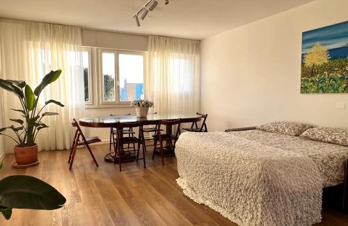 Sarmeola Apartment | Padova - 35 min Venezia - Suite Picasso Deluxe - Free Garage Parking