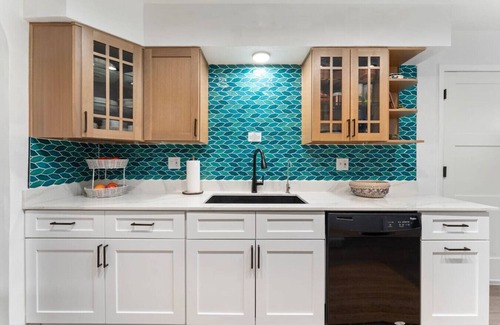 Sun City Apartment | Painted cactus 2 bed w/hot tub