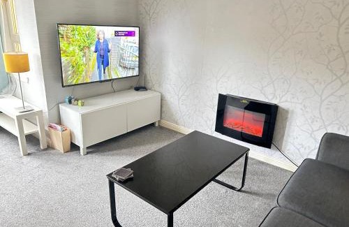 Paisley Apartment | Paisley Central Apartment #3