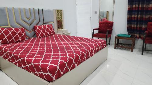 Gulshan-e-Iqbal House | Palace inn Guest House