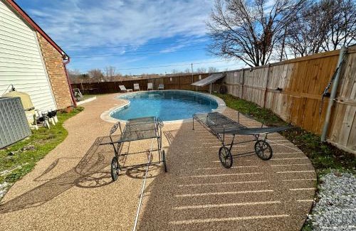 The Colony House | Palatial Family Pool, Pet OK, Lake Lewisville, Aquarium, Exclusive Experience by Vacation Your Way