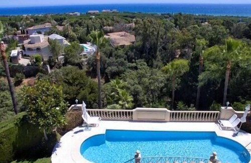 Urbanizacion Hacienda las Chapas Villa | Palatial Villa in Hacienda Las Chapas, Marbella