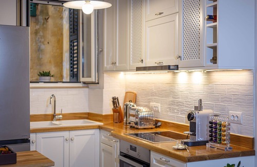 Old Town Apartment | Palazzino Leone - Corfu Old Town Liston Deluxe Apartment