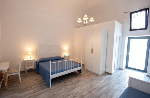 Mount Vesuvius - Pompei Bed & Breakfast | Palazzo d'Aquino - Family Room with Bathroom