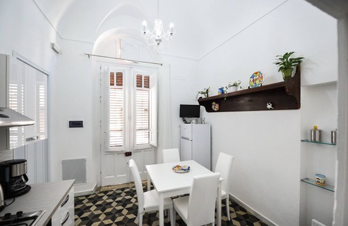 Castellammare del Golfo Apartment | Palazzo TAORMINA - apartment in the center -