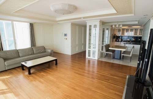 Haeundae Apartment | Palede CZ 71 pyung with Ocean View