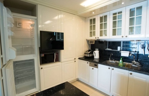 Haeundae Apartment | Palede CZ 71 pyung with Ocean View