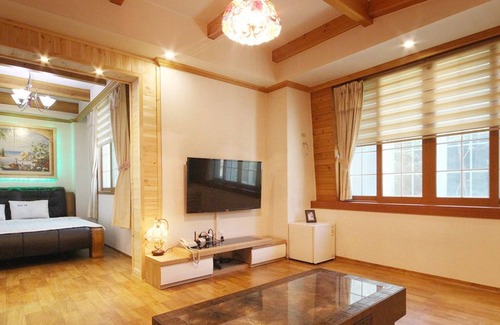 Gongsan-dong Hotel | Palgongsan Youth Hostel